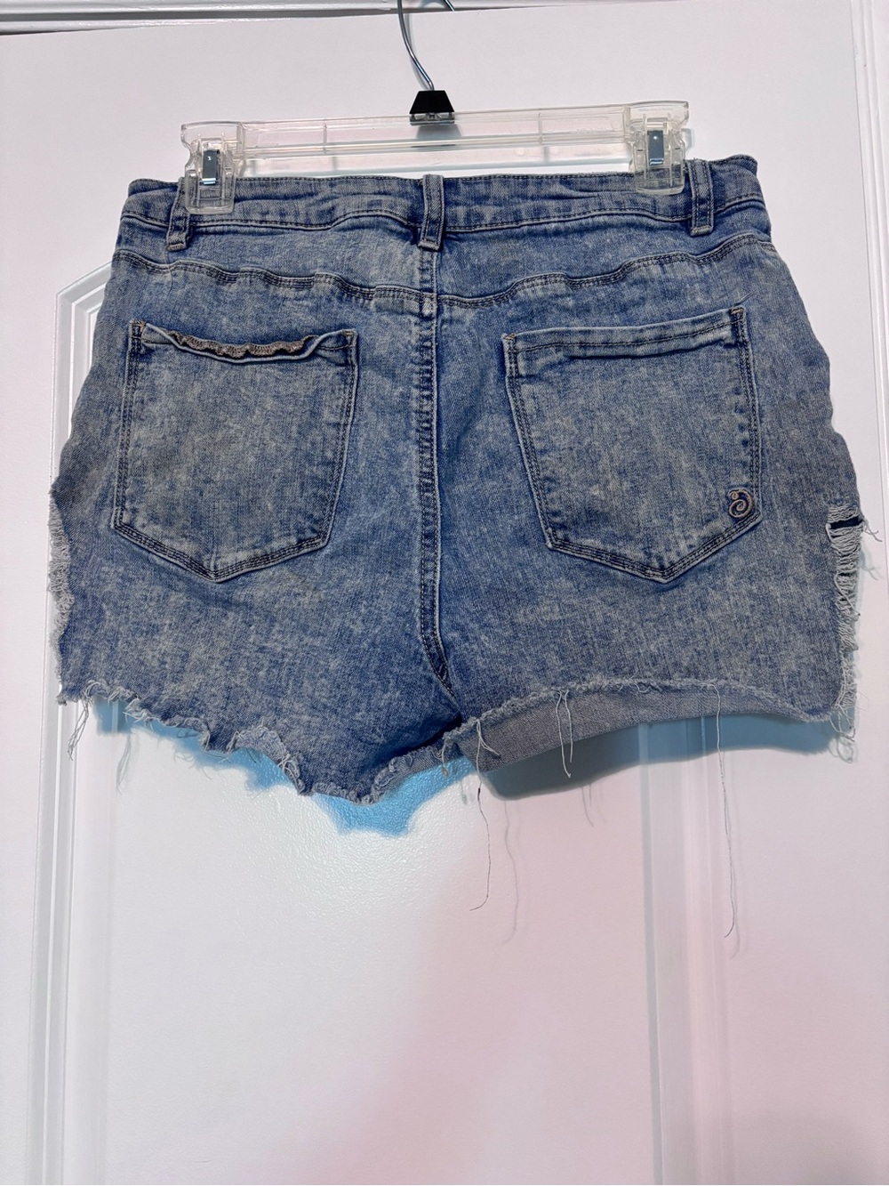 Indigo Rein Distressed High Rise Denim Shorts Size 13/30 Button Fly - Picture 5 of 12